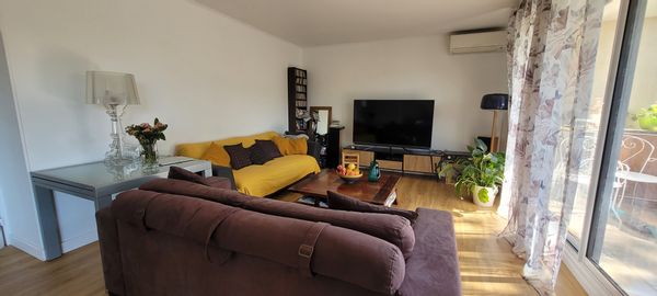 Quiet apartment, in the heart of Provence and close to the sea