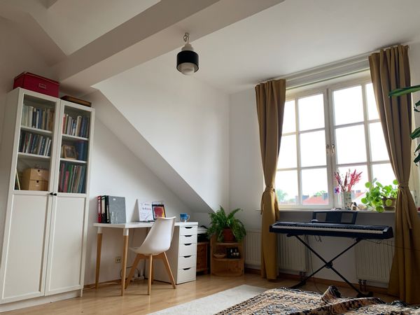 Aurelias private room
