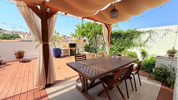 The Lemon Tree House
