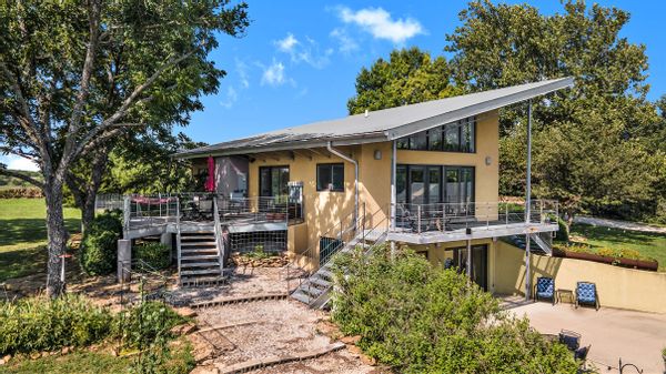 The Vista overlooking Clinton Lake. Beautiful views, secluded location, close to town