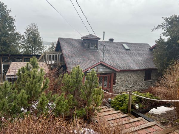 Reine's house