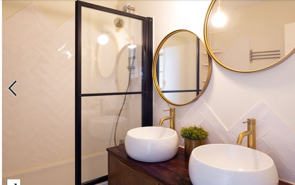 Appartement 2 chambres, vue mer panoramique, dans la forêt des calanques.