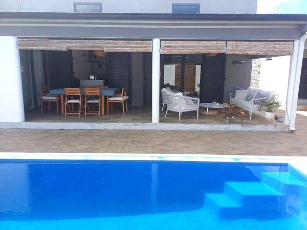 Maison de standing avec piscine proche des sites touristiques