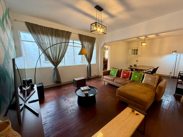 6 BR building (2 apartments +2 studios) @ Condesa