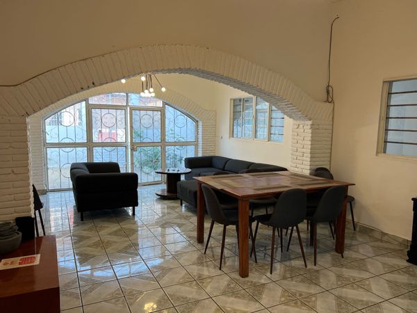Enrique's house