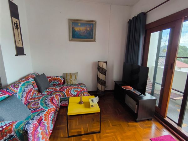 Well located studio with swimming pool in Chiang Mai + lots of advice