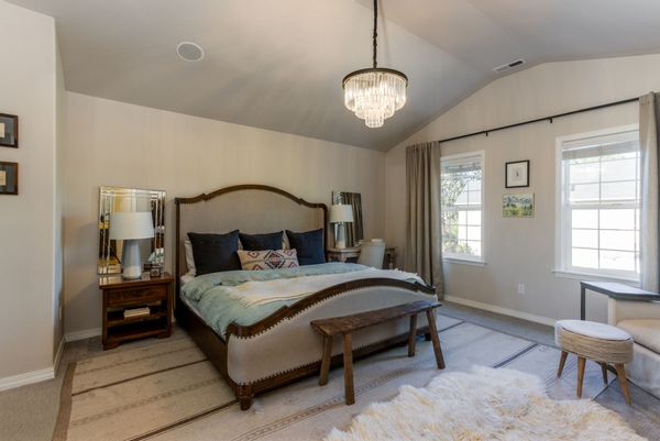 Family Friendly 4 bedroom in the heart of Bend, OR, USA!