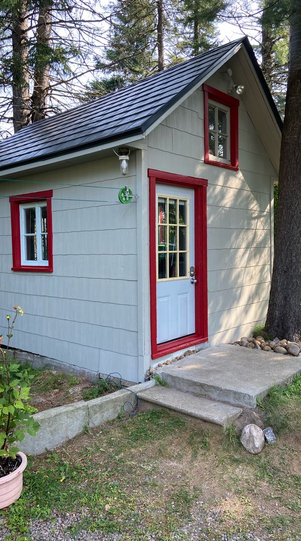 Mini Maison de l Ermite pour personne seule ou le minimum est disponible