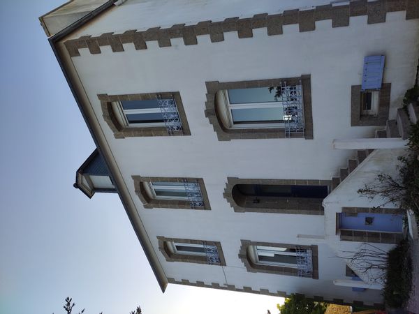 Grande maison de caractère en bord de mer