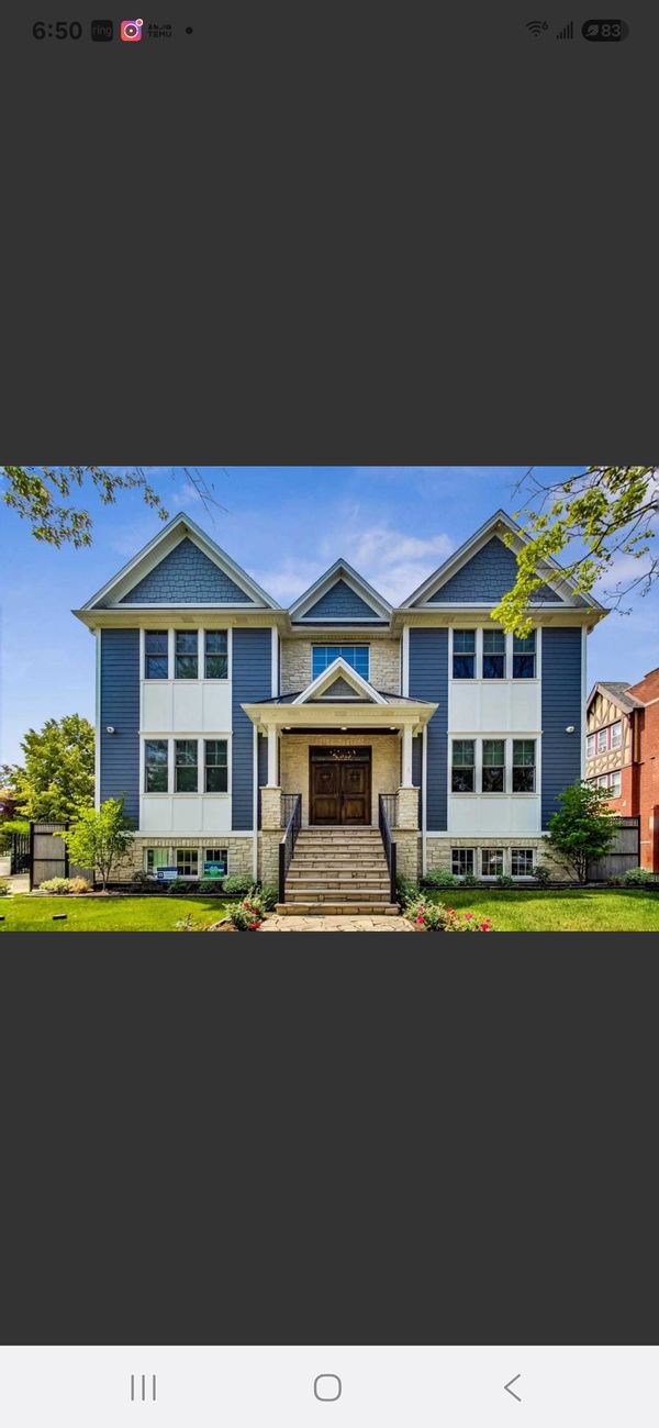 JuanCarlos's house Your residence at Chicago's Edison Park neighborhood is a spacious single-family home constructed in 2015. The property offers approximately 4,815 square feet of living space, featuring six bedrooms and five and a half bathrooms.  Notably, the home includes a fully finished lower level, adding an additional 2,113 square feet. This expansive area enhances the property's versatility, providing ample room for various recreational and leisure activities. REAL VISION Located in the Edison Park neighborhood, the home is conveniently close to the Edison Park Metra station, offering easy access to public transportation