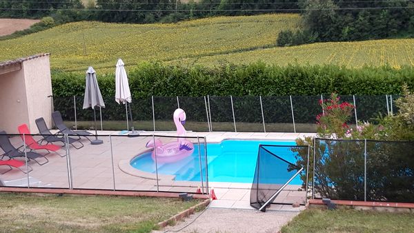 Maison du 18ème siècle avec vue sur les Pyrénées.