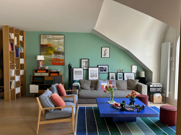 Beautiful Bright Apartment with small Balcony – 10 Min from Montmartre