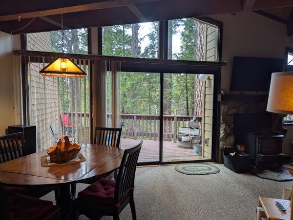 Cozy Townhouse in the Sierras