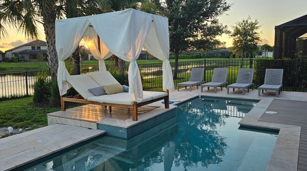 La maison de Asia and Clinton