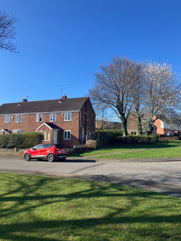 Traditional British house with an interesting garden in a residential area, minutes away from Durham’s city center.