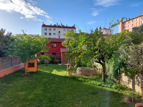 Sarah e& Bastien's house