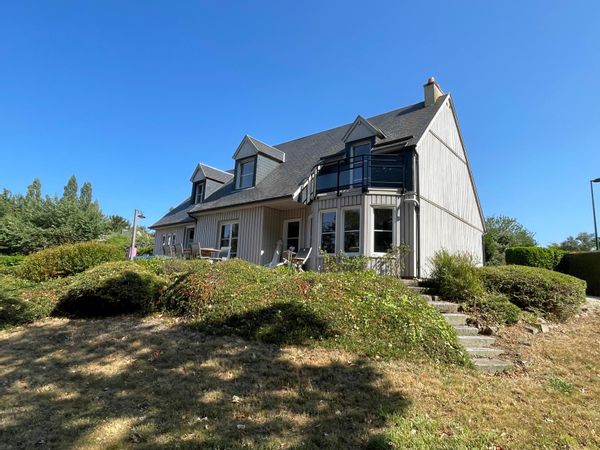 Huis in Le Val-Saint-Père, France