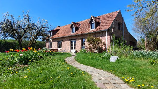 Longère flamande avec grand jardin au calme