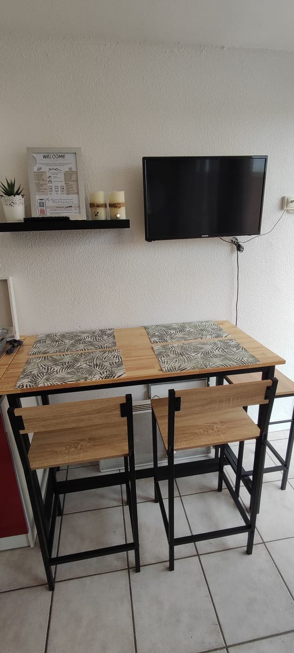 Air-conditioned studio less than 100 metres from the beach