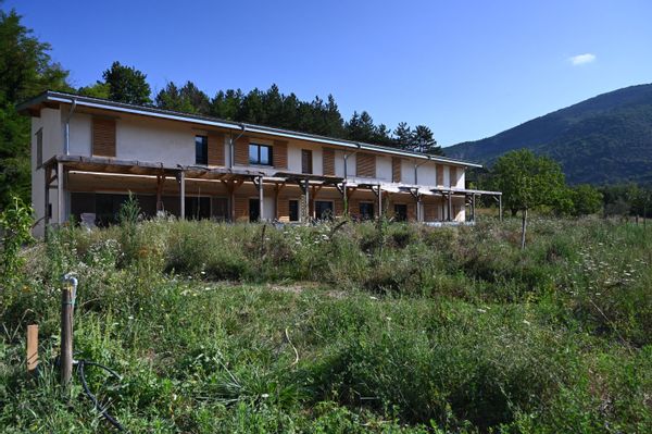 Chez Sara & Seb : maison bioclimatique entre nature et village