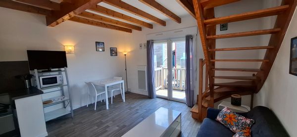 DELPHINE's house