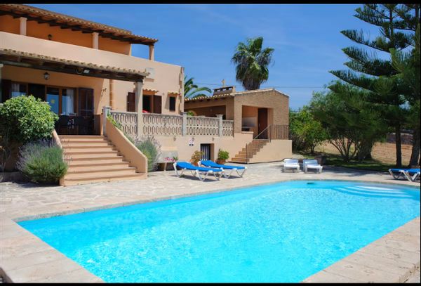 Maison dans la nature sans  voisinage calme,avec une vue imprenable pour 12 personnes