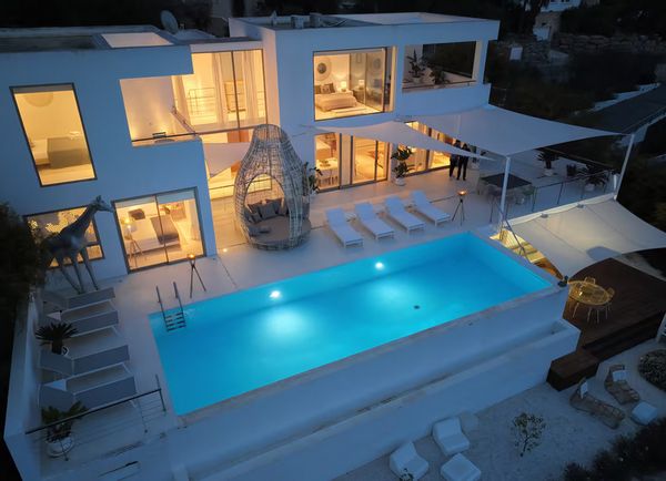 Felicia's house