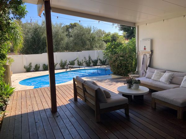 Sean and Jax's Home An inviting and comfortable home with in- and outdoor spaces to relax & unwind.