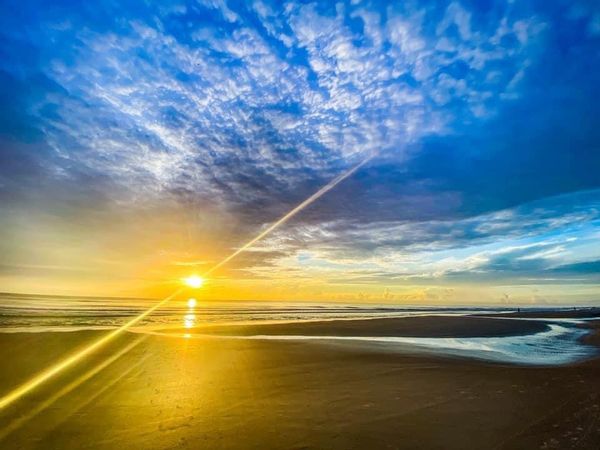 5 Star Rating Beachfront with a View!