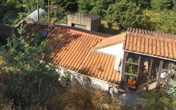 Maison entre rivière, falaise et château !