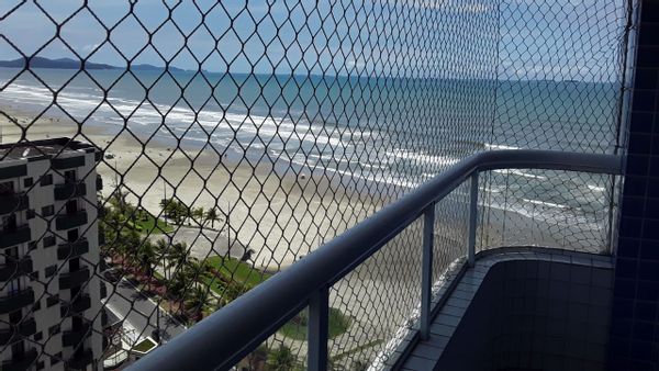 2 rooms with a sea view in Praia Grande! Charming house, pet friendly.
