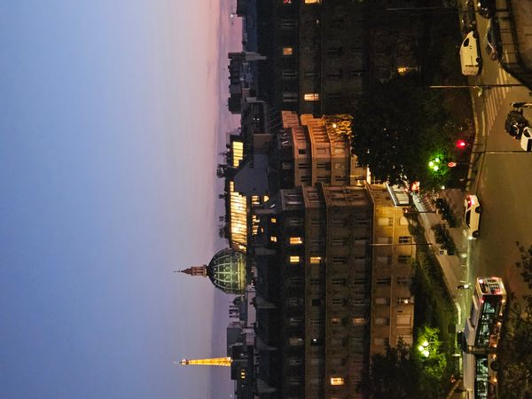 Petit studio parisien quartier Saint Lazare