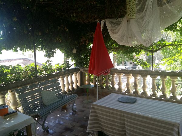 Charming large winegrower's house