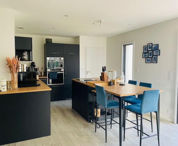 Bienvenue chez Anaïs et Arnold à l'orée de la forêt !