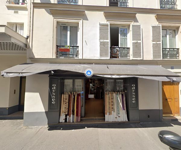 2-room flat at the foothills of Montmartre.