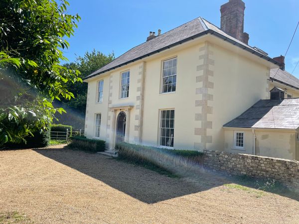 Alice’s Home (Guest Rooms)