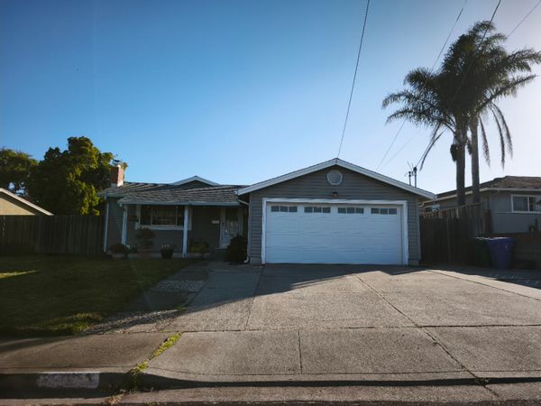 3 bedroom 2 bathroom near of the Bay