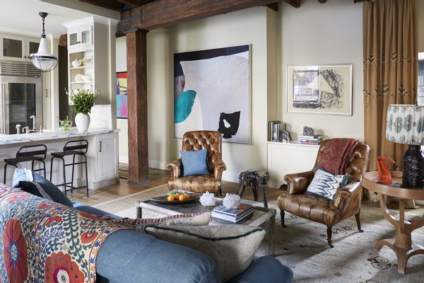 2-bedroom pied-a-terre in the heart of the historic West Village in Manhattan. Easy access to the subway, Hudson River Park, and all the restaurants and shops of the Village and beyond.