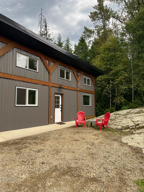 Pond view guest house & sauna