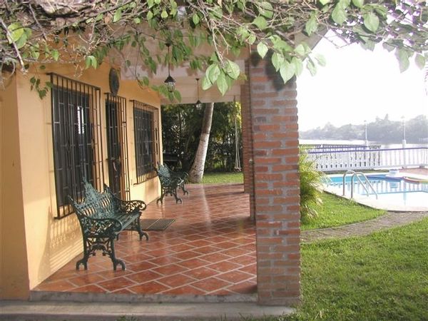 Casa de YVETTE SOLANGE CABALLERO