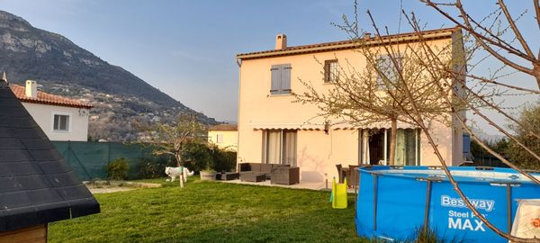Nadège's house