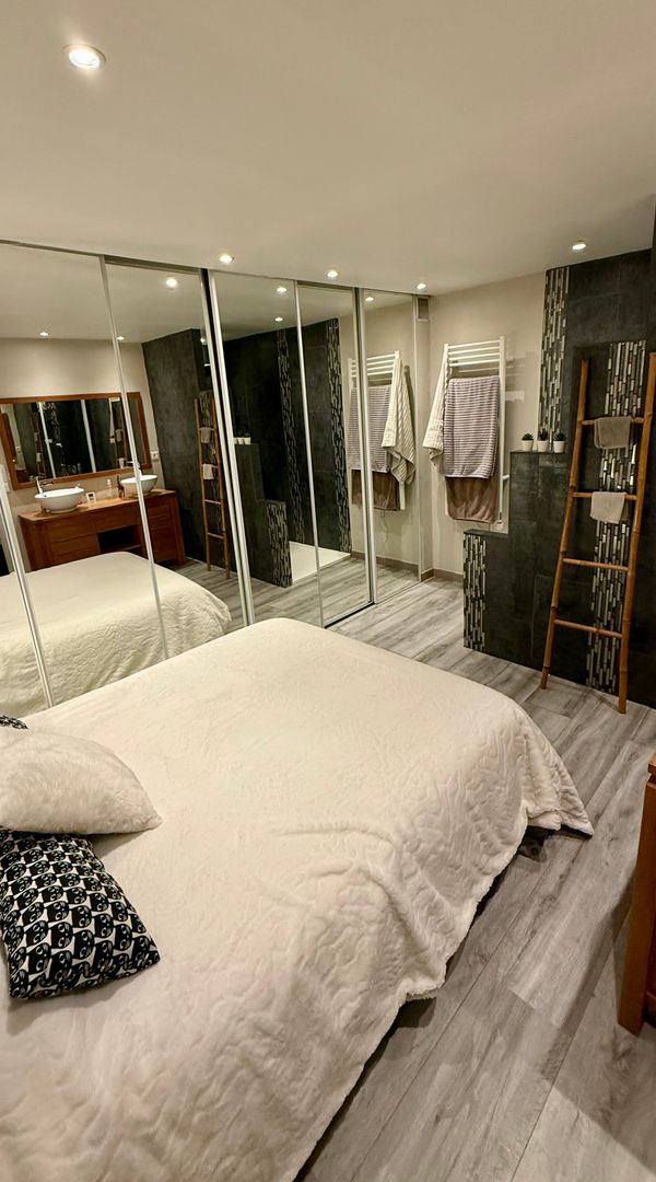 Thibault's house