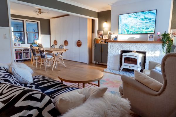 Family-Friendly Blue Mountains Escape | Fireplace, Garden, Walk to Train & Springwood