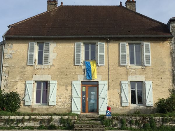 Jasmine's house