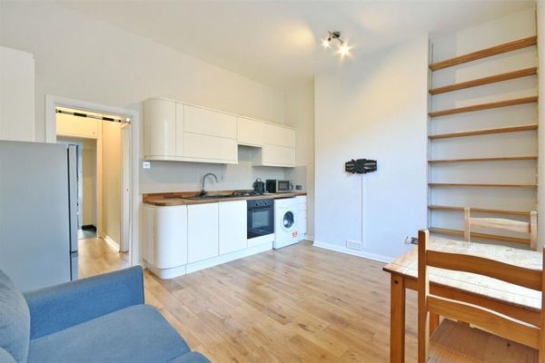 Neat Studio Flat in Zone 2