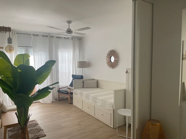 Apartamento de dos habitaciones a 100 metros de la playa.