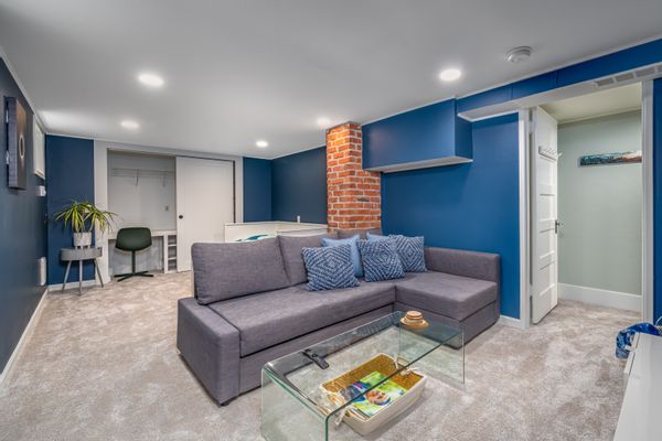 Guest suite in lovely and family friendly area of Seattle