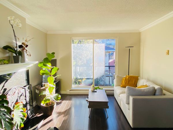 Sherry's house - English Bay beaches and Stanley Park. The perfect vacation spot in Vancouver downtown!