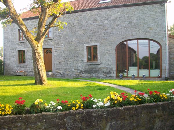 Échange d’hospitalité. Une à quatre chambres d’hôtes de disponibles dans notre maison.