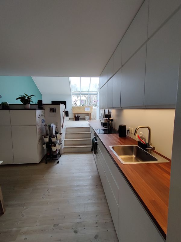 Family-friendly home with walking distance to one supermarket, forest and lake for swimming.